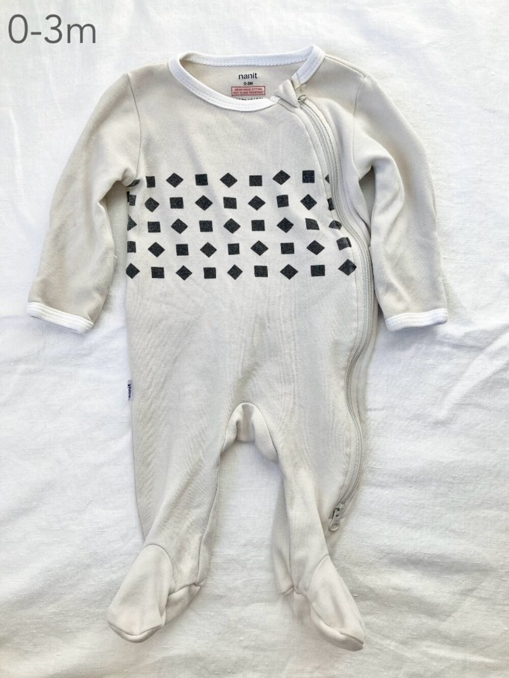 (🎨$3 PLAY) Nanit 0-3 Months Baby Infant Light Grey Zip Sleeper Neutral